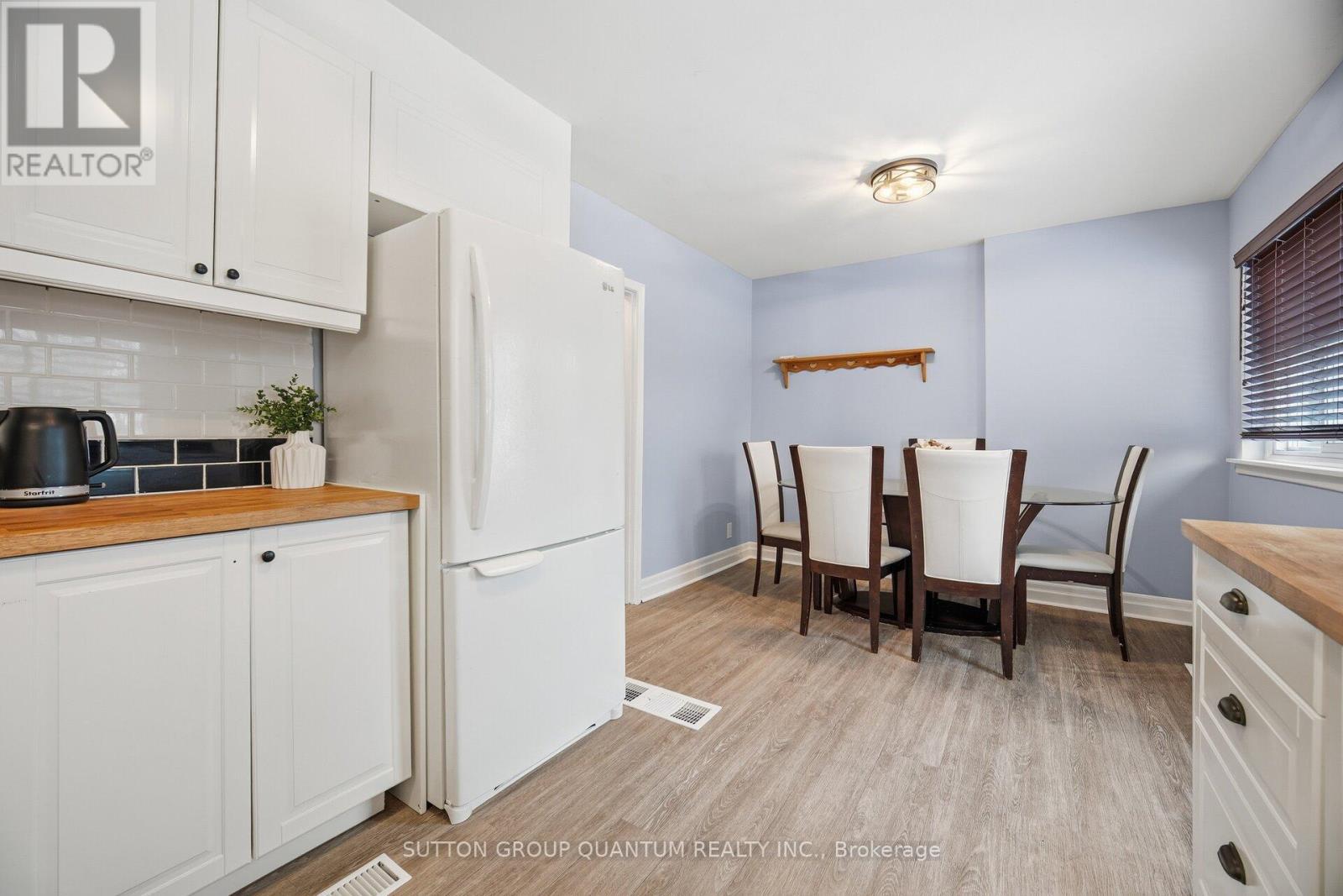 1241 Bray Court, Mississauga, ON - Indoor Photo Showing Kitchen
