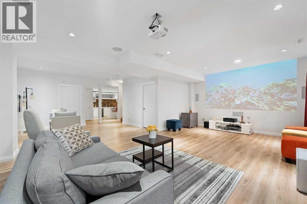 99 Evansglen Circle Nw, Calgary, AB - Indoor Photo Showing Living Room