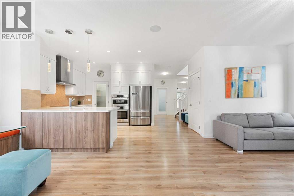 99 Evansglen Circle Nw, Calgary, AB - Indoor Photo Showing Other Room