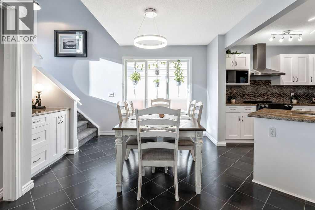 361 Cimarron Boulevard, Okotoks, AB - Indoor