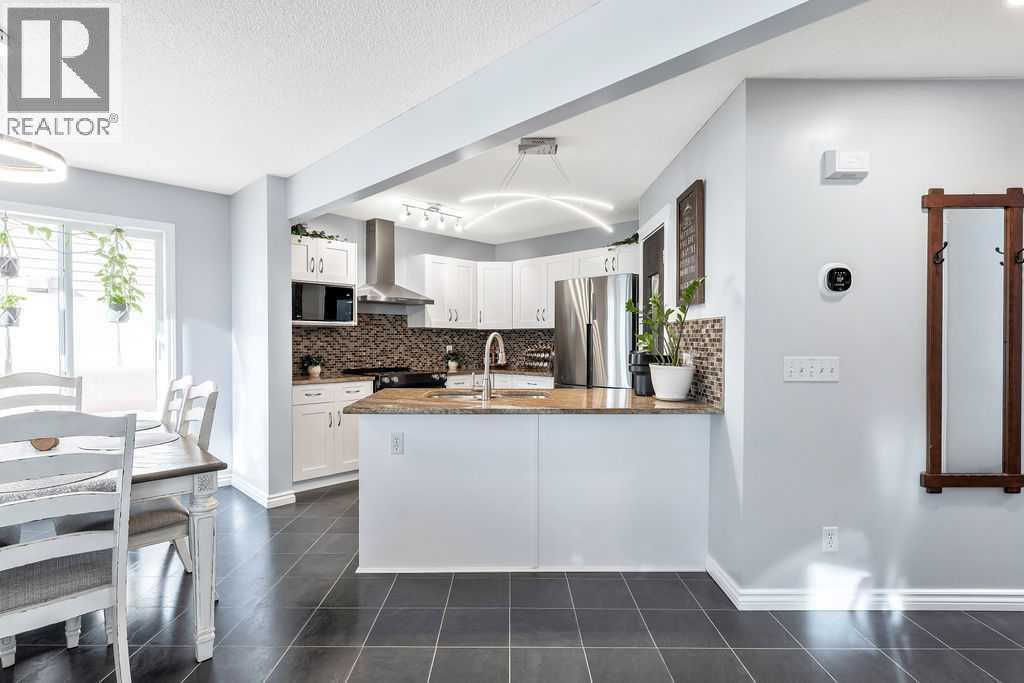 361 Cimarron Boulevard, Okotoks, AB - Indoor