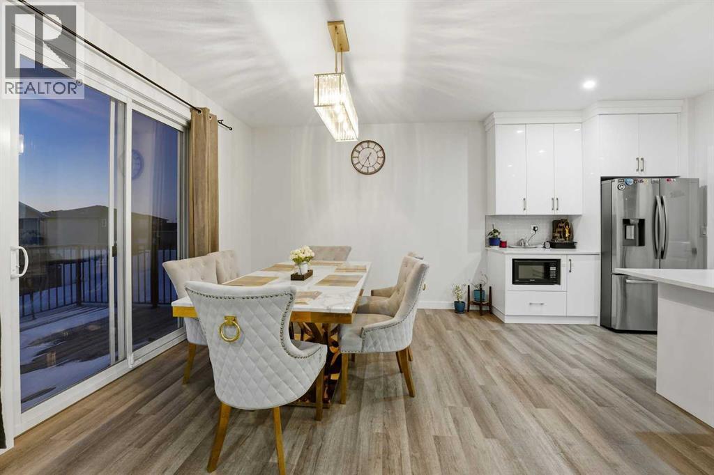 30 Thayer Close, Red Deer, AB - Indoor Photo Showing Dining Room