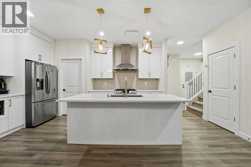 30 Thayer Close, Red Deer, AB - Indoor Photo Showing Kitchen With Upgraded Kitchen