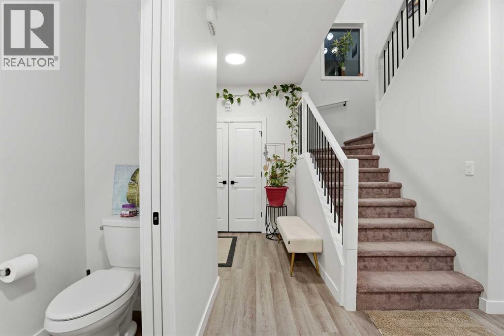 30 Thayer Close, Red Deer, AB - Indoor