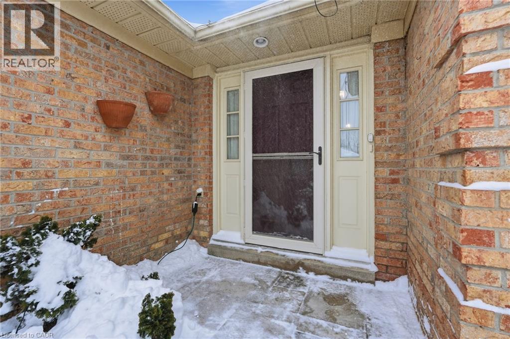 2320 Homer Drive, Burlington, ON - Outdoor