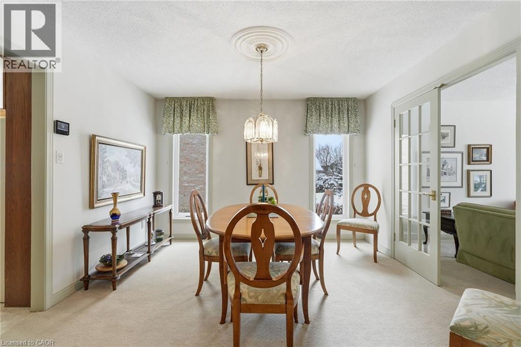 2320 Homer Drive, Burlington, ON - Indoor Photo Showing Dining Room