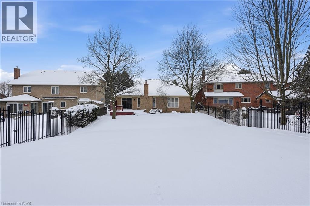 2320 Homer Drive, Burlington, ON - Outdoor