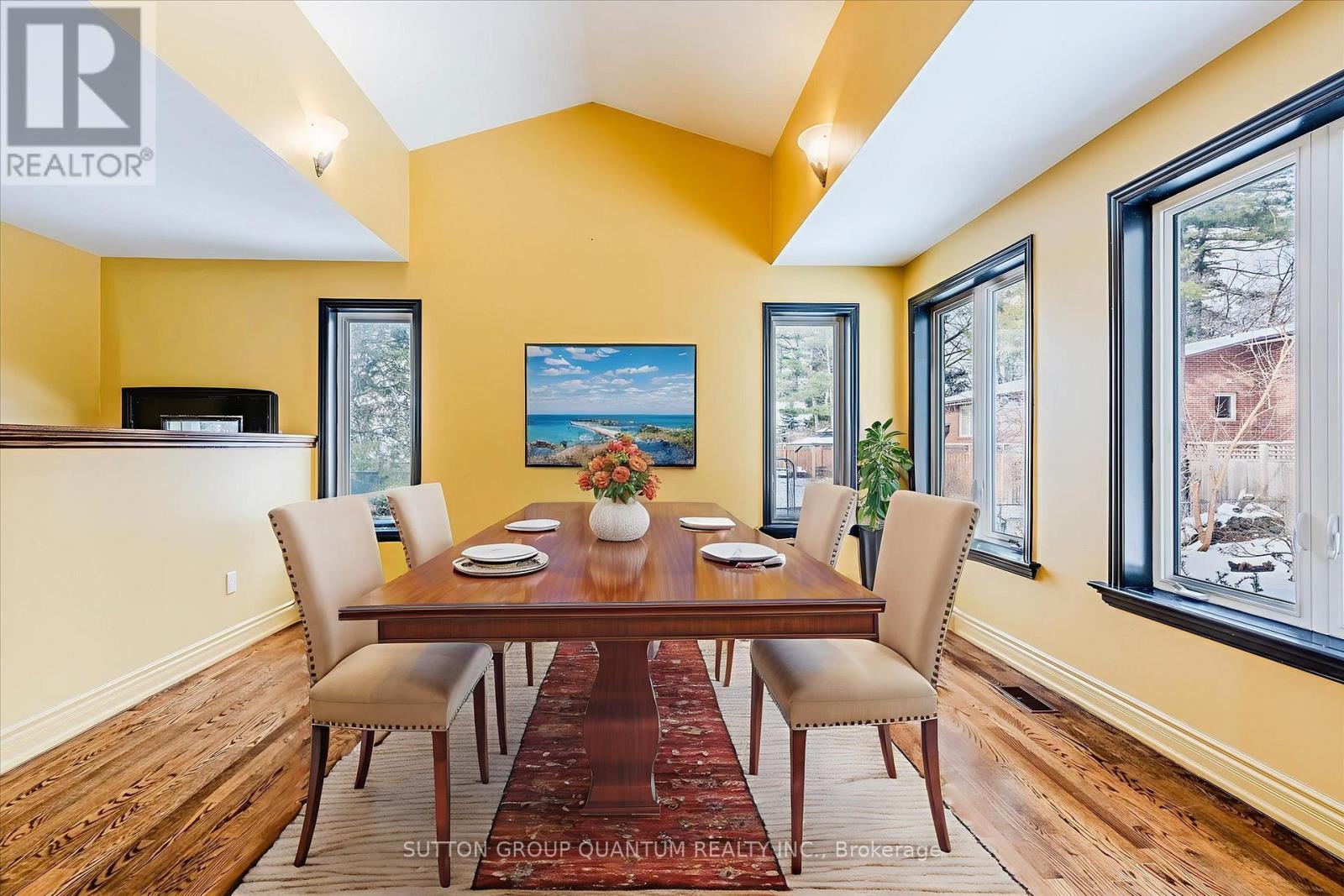 1273 Clarkson Road, Mississauga, ON - Indoor Photo Showing Dining Room