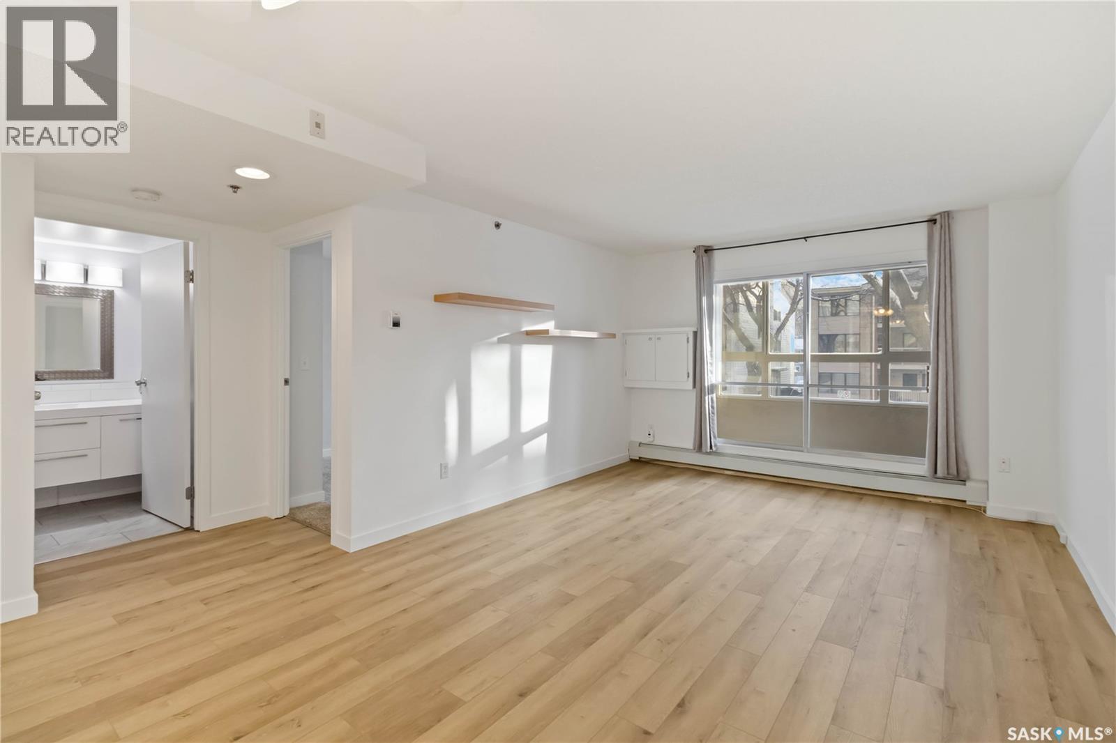 103 525 3Rd Avenue N, Saskatoon, SK - Indoor Photo Showing Other Room