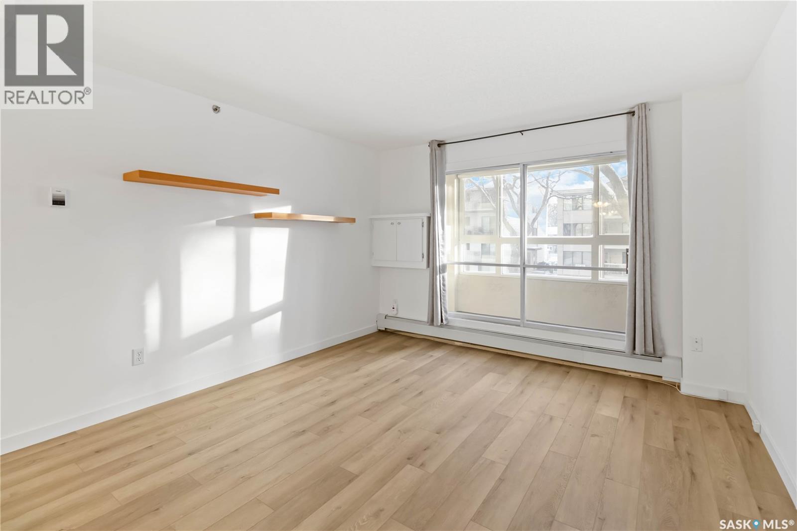 103 525 3Rd Avenue N, Saskatoon, SK - Indoor Photo Showing Other Room