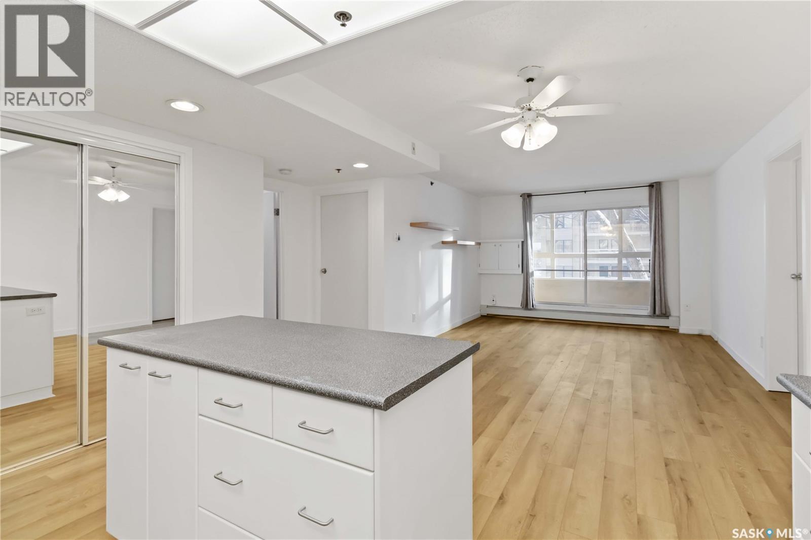 103 525 3Rd Avenue N, Saskatoon, SK - Indoor