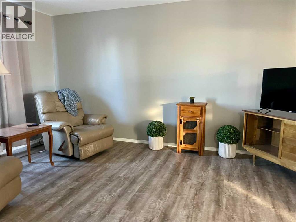 4516 45 Street, Rycroft, AB - Indoor Photo Showing Living Room