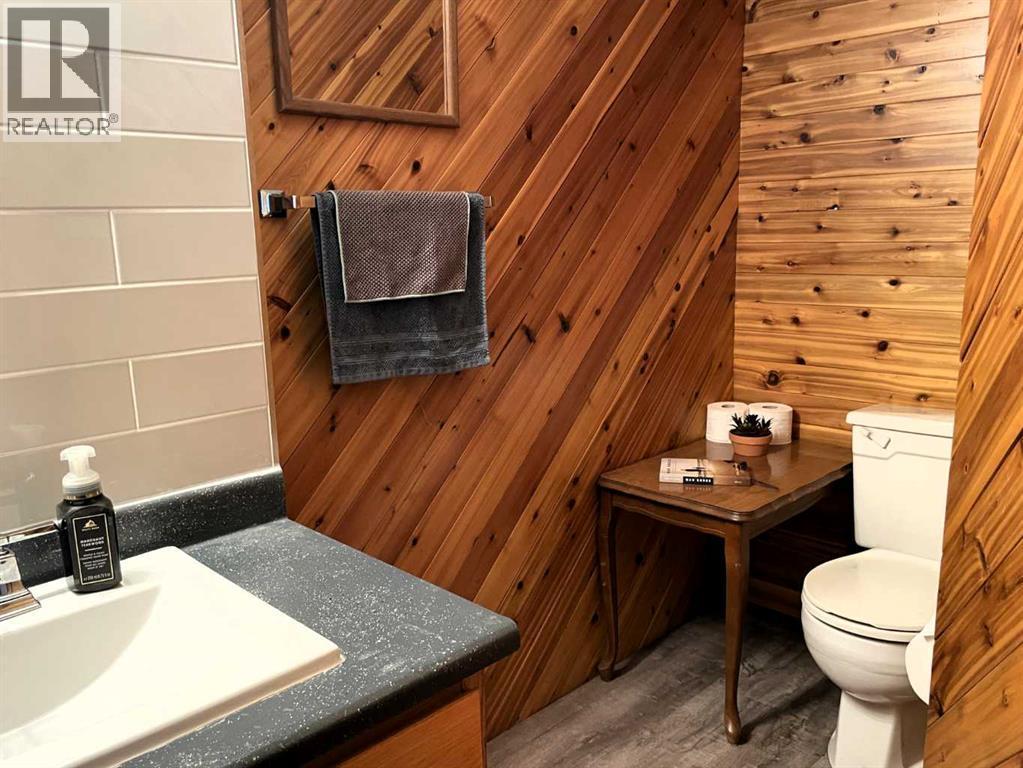 4516 45 Street, Rycroft, AB - Indoor Photo Showing Bathroom