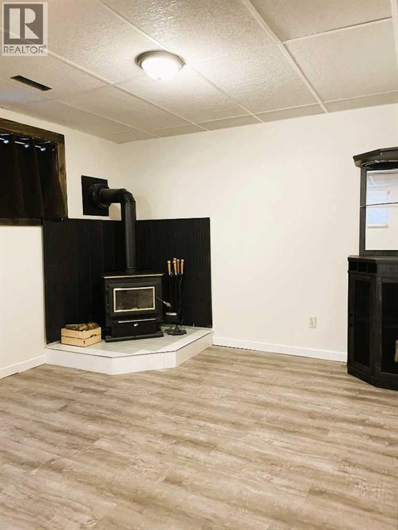 4516 45 Street, Rycroft, AB - Indoor Photo Showing Other Room