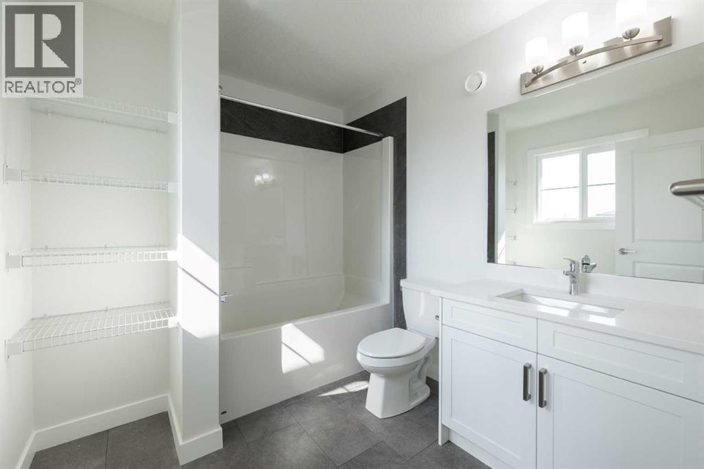 63 Amber View, Balzac, AB - Indoor Photo Showing Bathroom