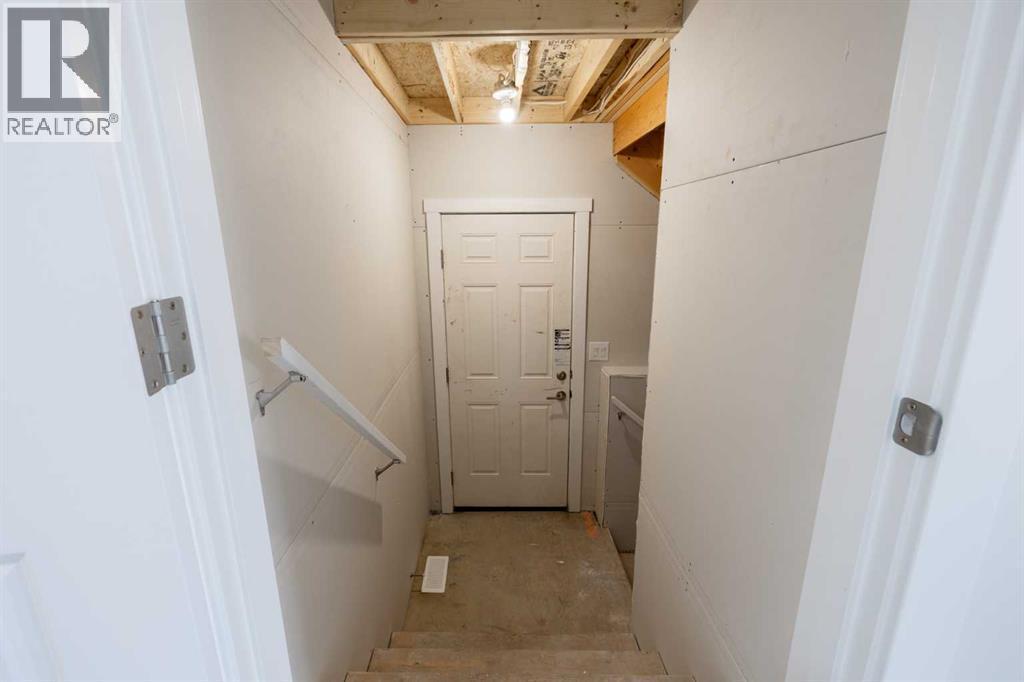 14 Quartz Gate, Balzac, AB - Indoor Photo Showing Other Room
