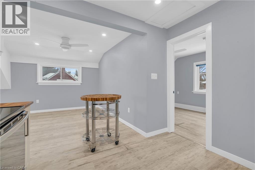 12 Park Street Unit# Upper, Kitchener, ON - Indoor Photo Showing Other Room