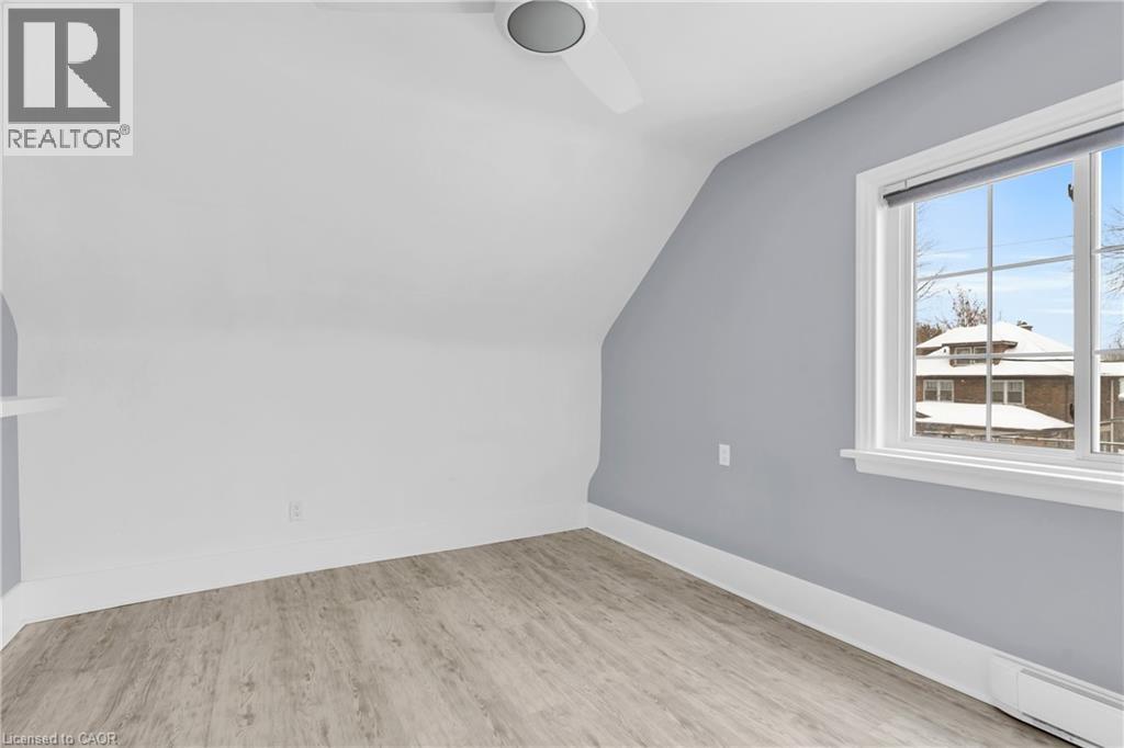 12 Park Street Unit# Upper, Kitchener, ON - Indoor Photo Showing Other Room