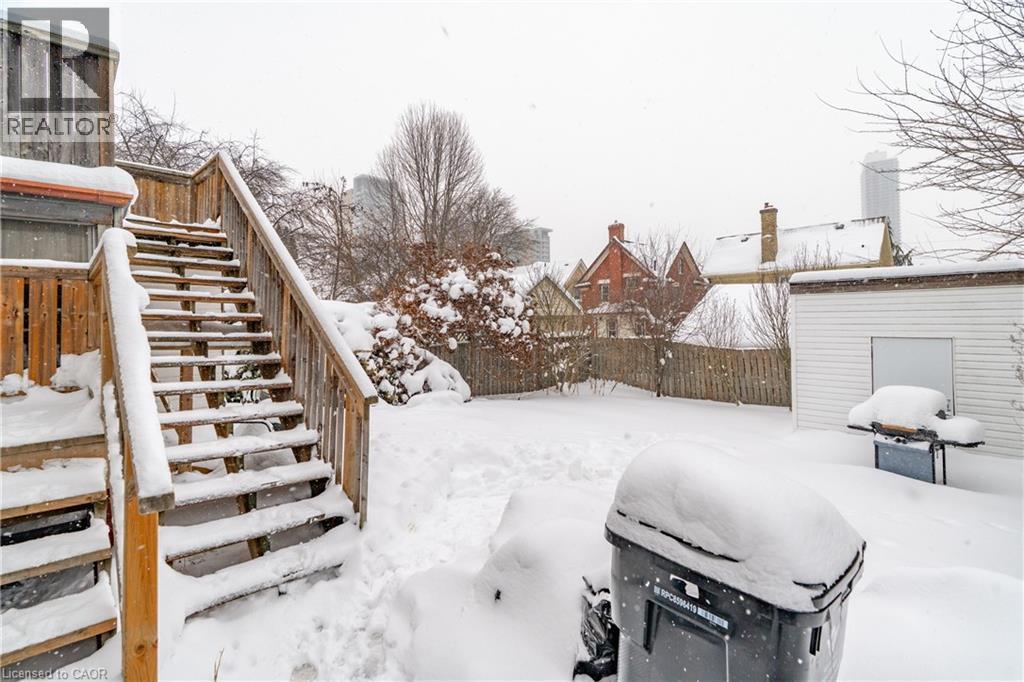 12 Park Street Unit# Upper, Kitchener, ON - Outdoor