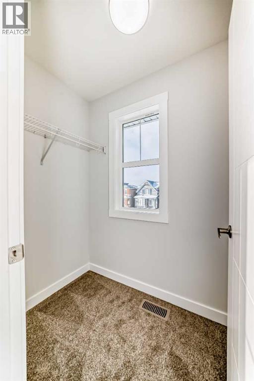 100 Corner Glen Manor Ne, Calgary, AB - Indoor