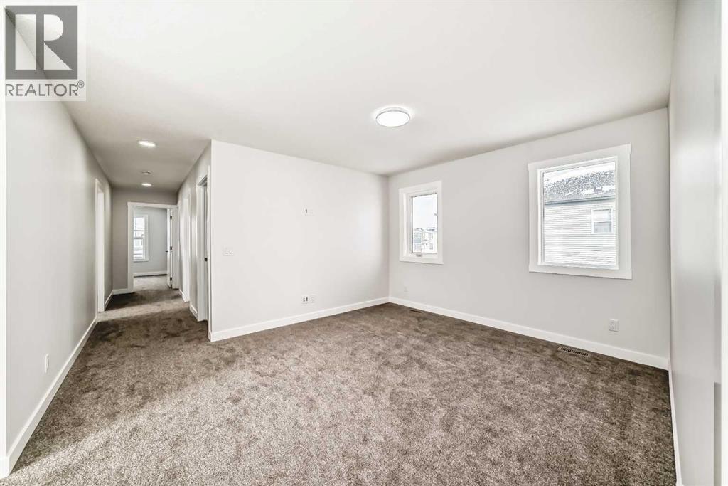 100 Corner Glen Manor Ne, Calgary, AB - Indoor Photo Showing Other Room