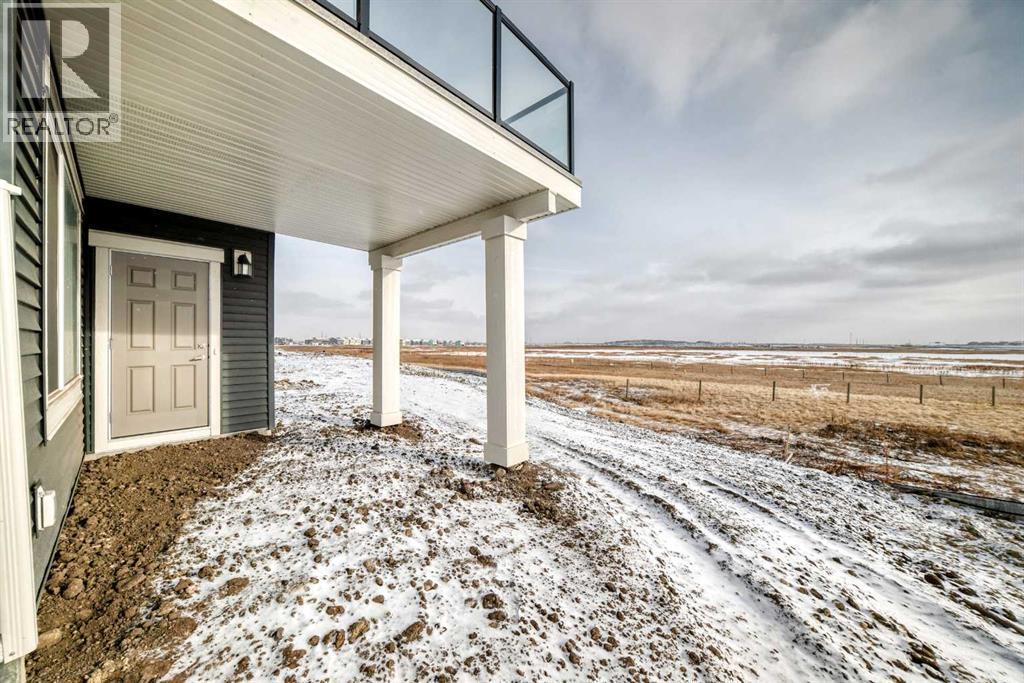 100 Corner Glen Manor Ne, Calgary, AB - Outdoor