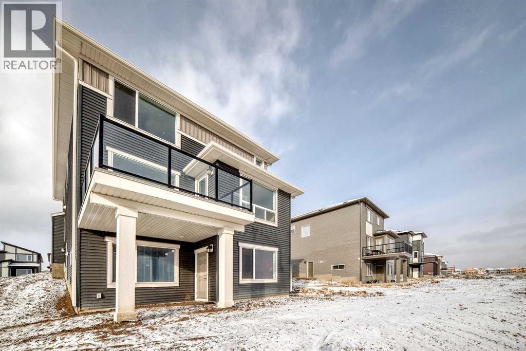 100 Corner Glen Manor Ne, Calgary, AB - Outdoor