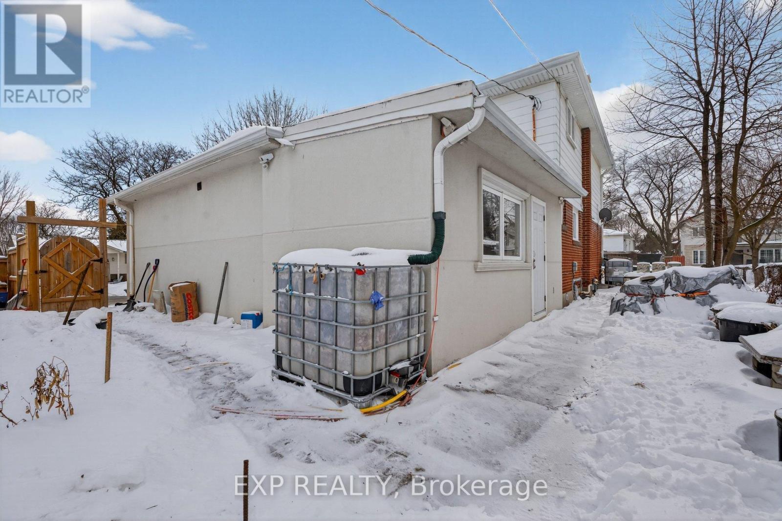 2 Gladiator Road, Markham, ON - Outdoor