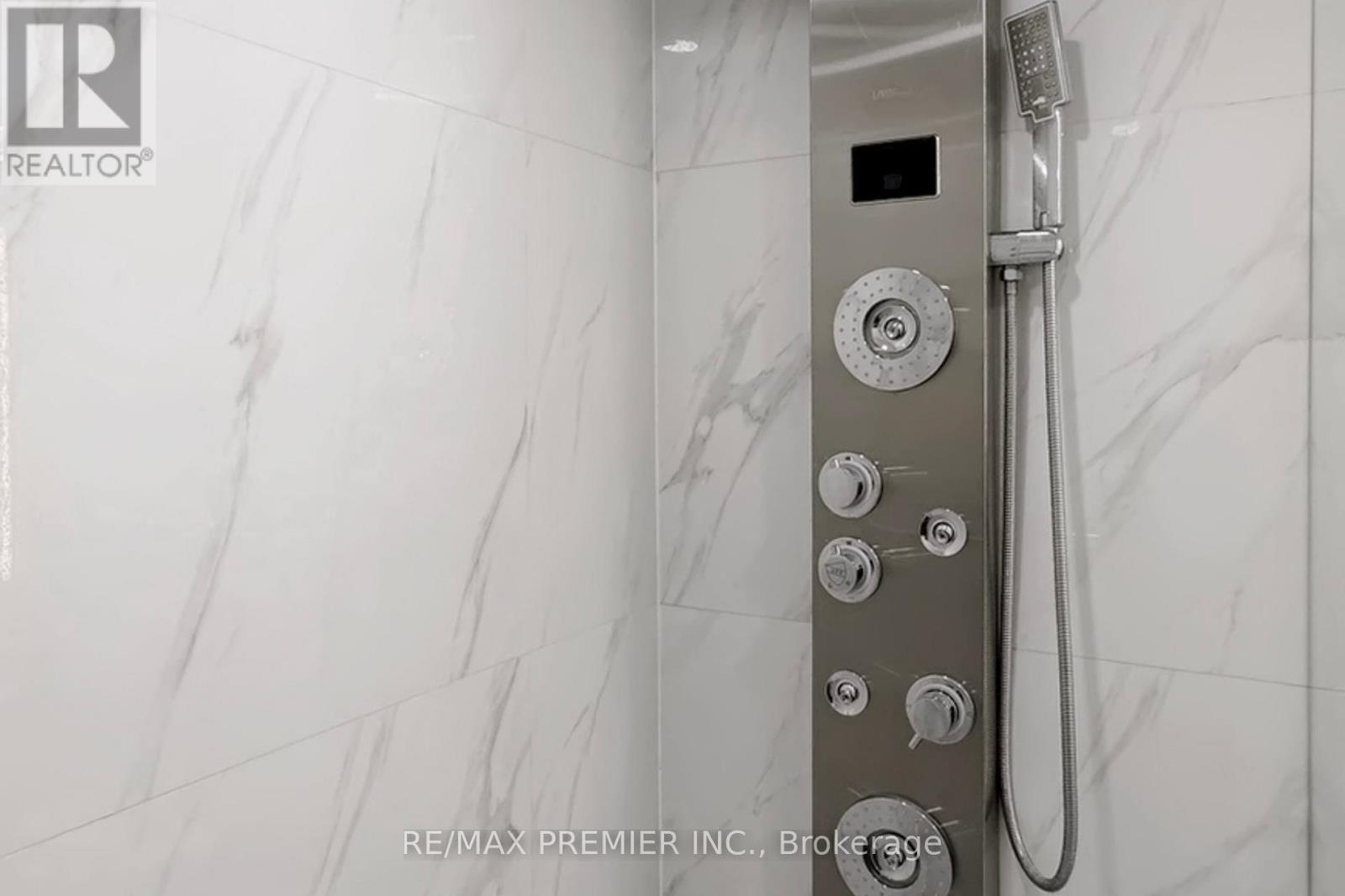 3348 Burdock Place, Mississauga, ON - Indoor Photo Showing Bathroom