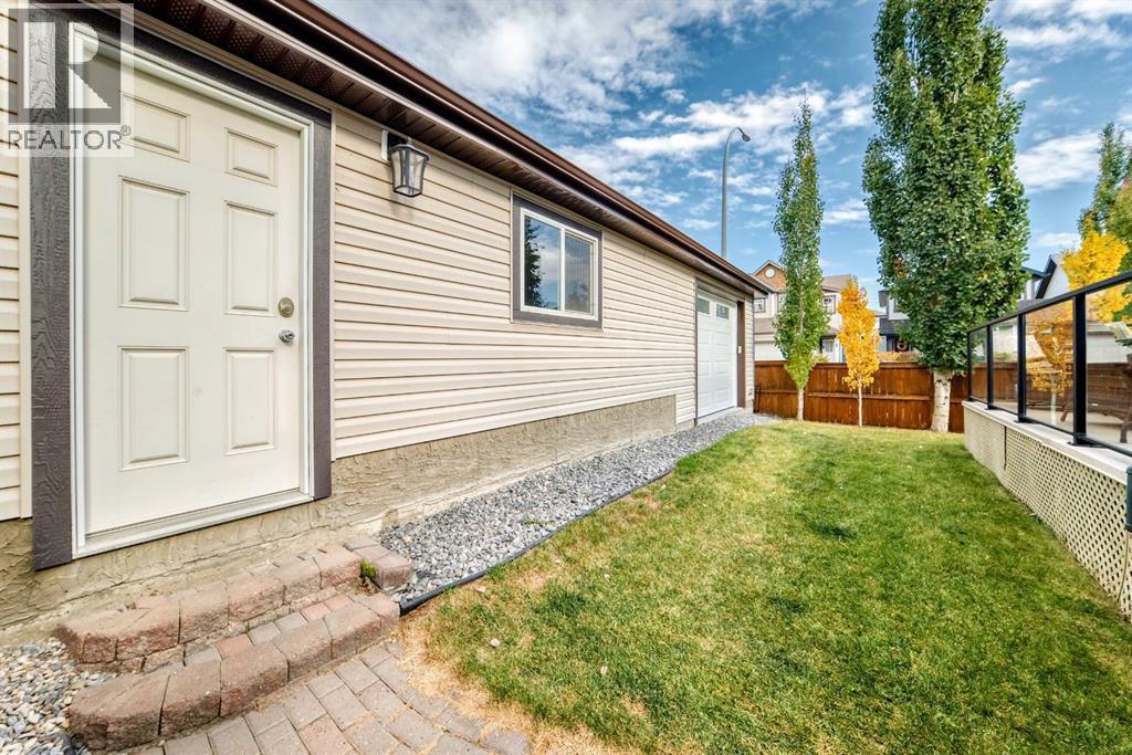 182 Sunset Heights, Cochrane, AB - Outdoor With Exterior