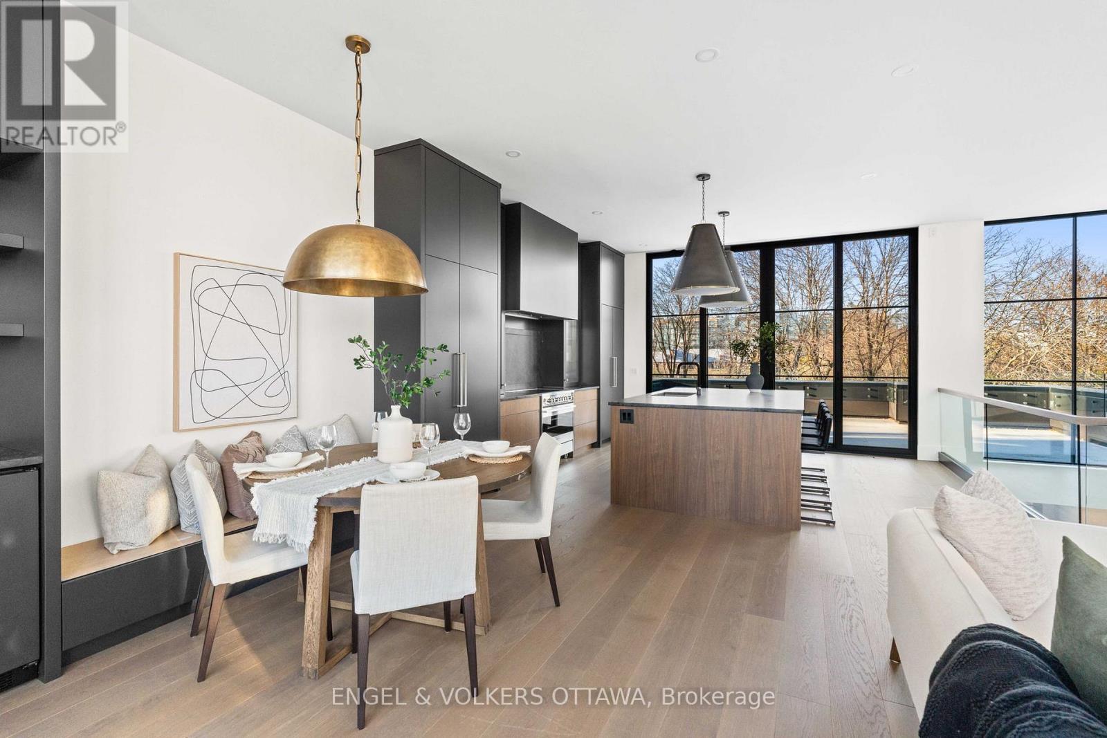 246 Byron Avenue, Ottawa, ON - Indoor Photo Showing Dining Room