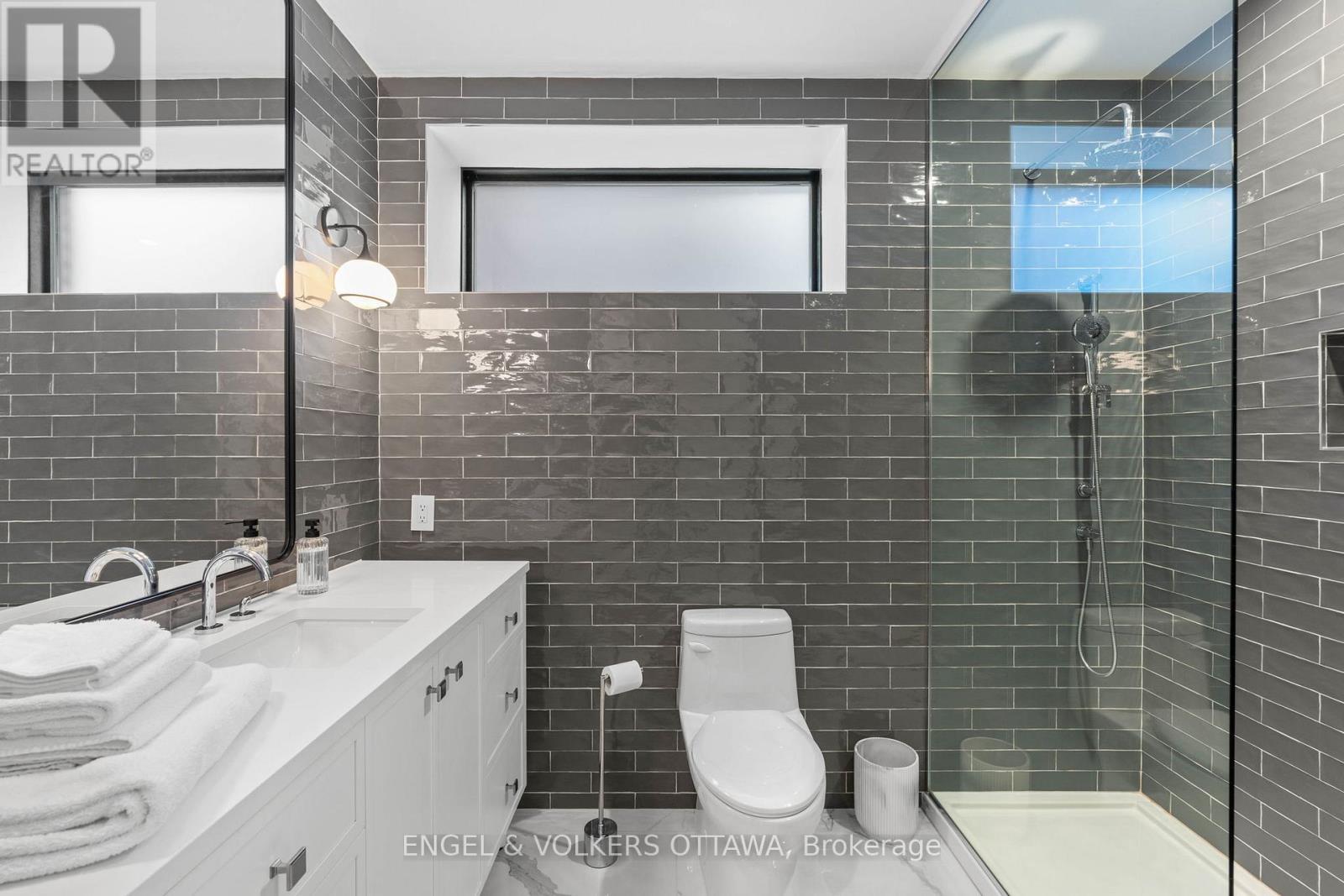 Lower Level Second Bathroom - 246 Byron Avenue, Ottawa, ON - Indoor Photo Showing Bathroom