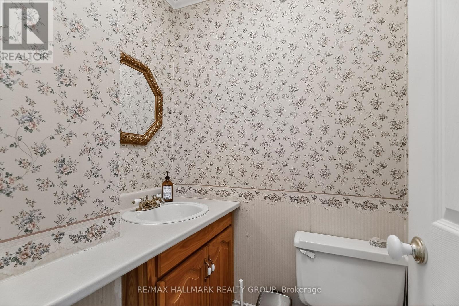 77 King George Street, Ottawa, ON - Indoor Photo Showing Bathroom
