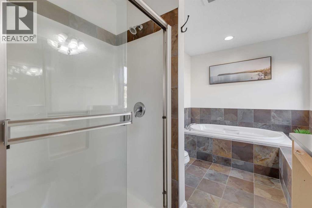 29 Sunset Close, Cochrane, AB - Indoor Photo Showing Bathroom