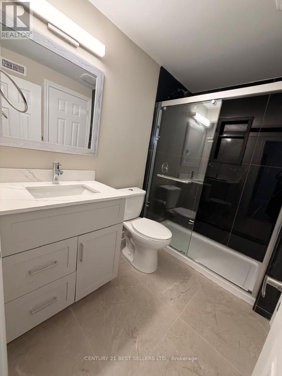 4423 Glen Erin Drive, Mississauga, ON - Indoor Photo Showing Bathroom
