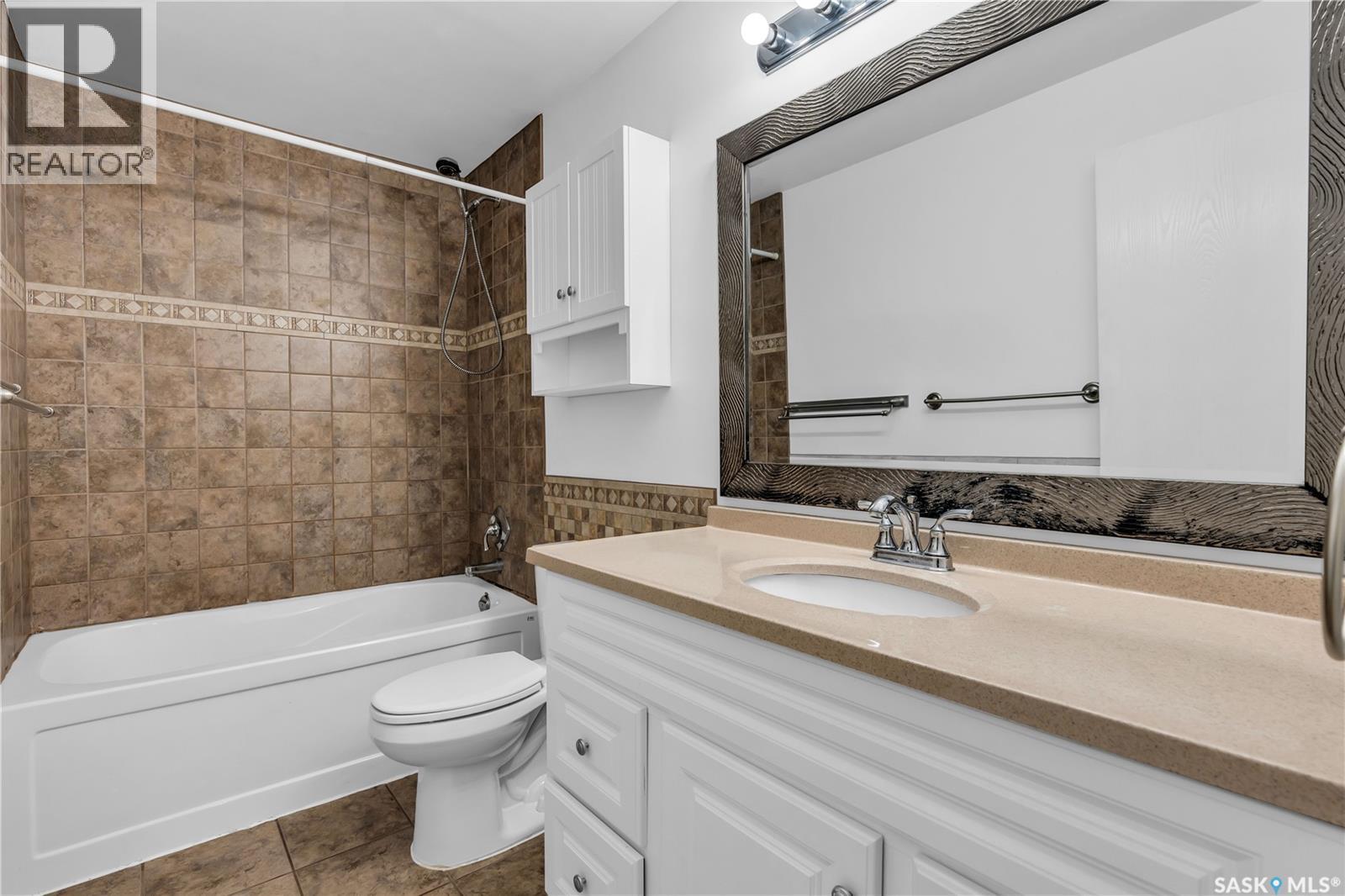 2643 Kliman Crescent, Regina, SK - Indoor Photo Showing Bathroom
