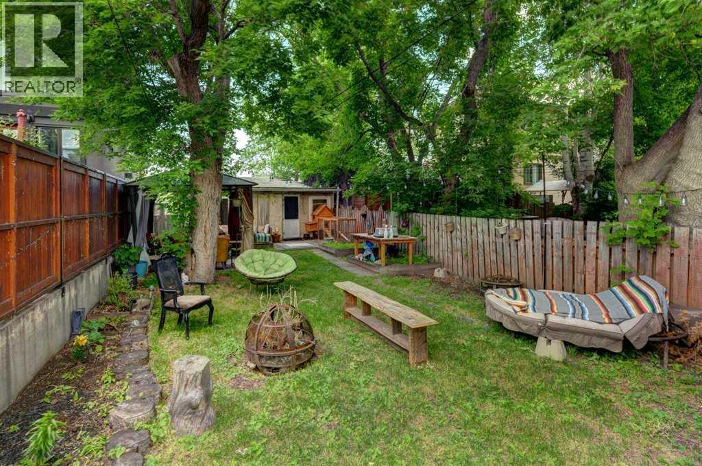 2207 8 Avenue Se, Calgary, AB - Outdoor