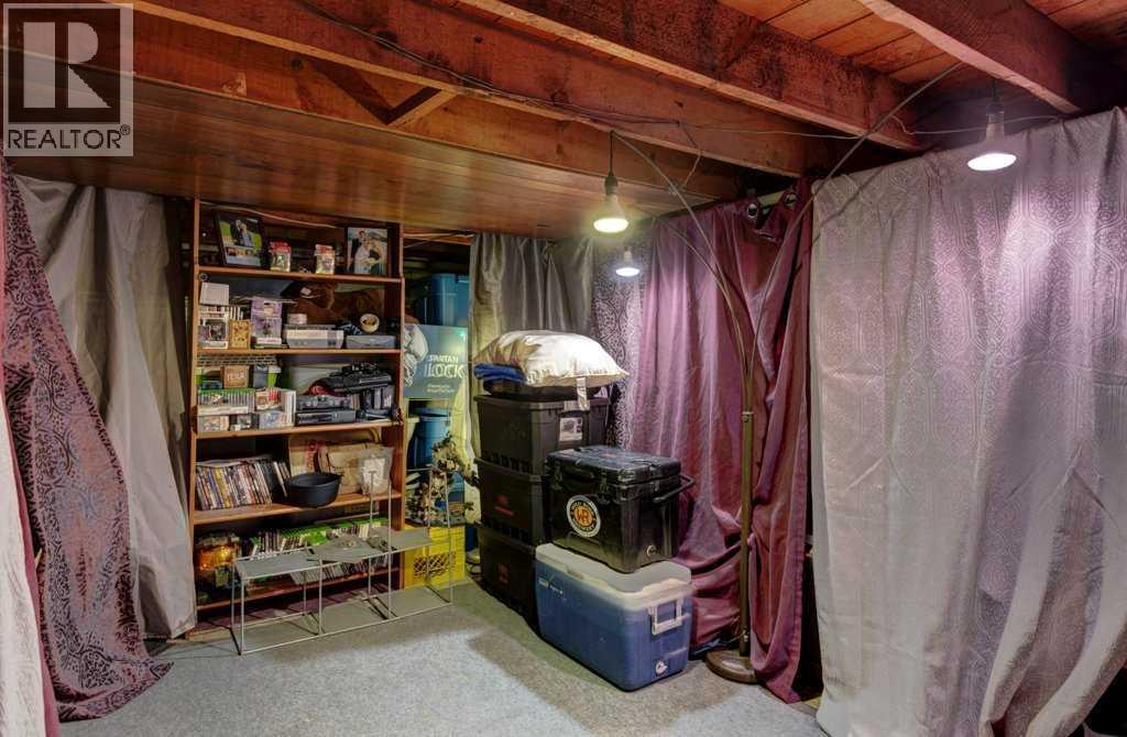 2207 8 Avenue Se, Calgary, AB - Indoor