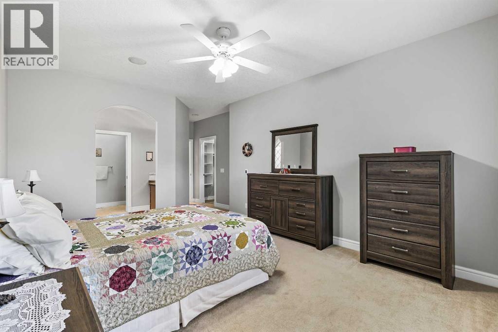 69 Evergreen Crescent Sw, Calgary, AB - Indoor Photo Showing Bedroom