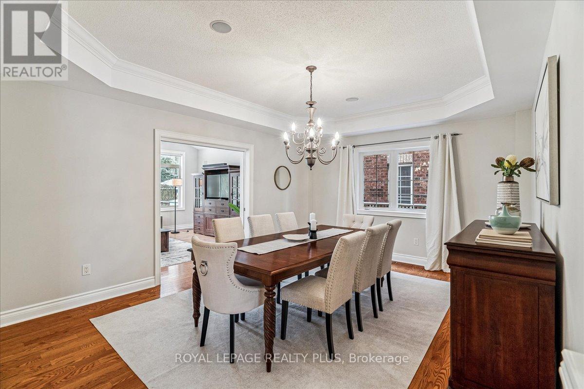 6409 Western Skies Way, Mississauga, ON - Indoor Photo Showing Dining Room