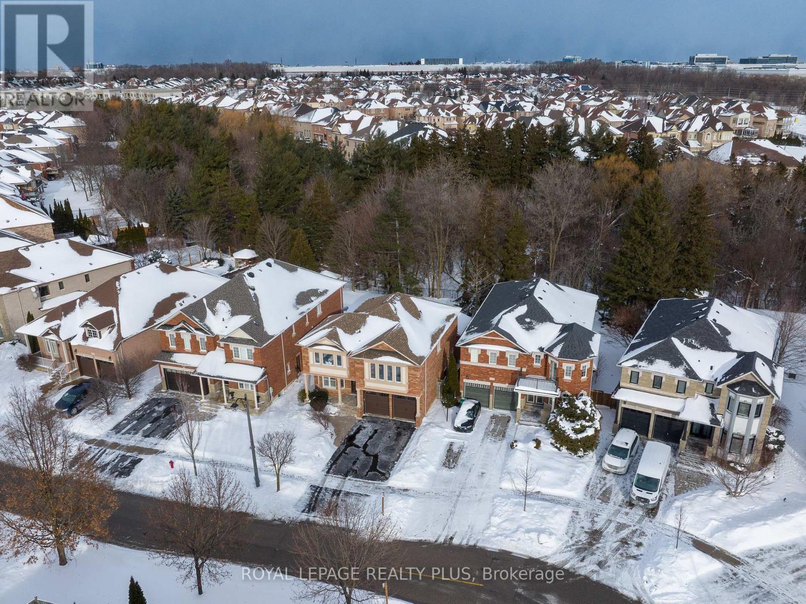 6409 Western Skies Way, Mississauga, ON - Outdoor With Facade