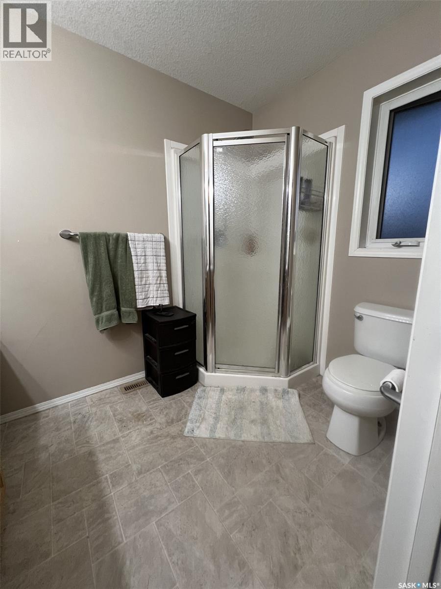 818 Bluebird Crescent, Regina, SK - Indoor Photo Showing Bathroom