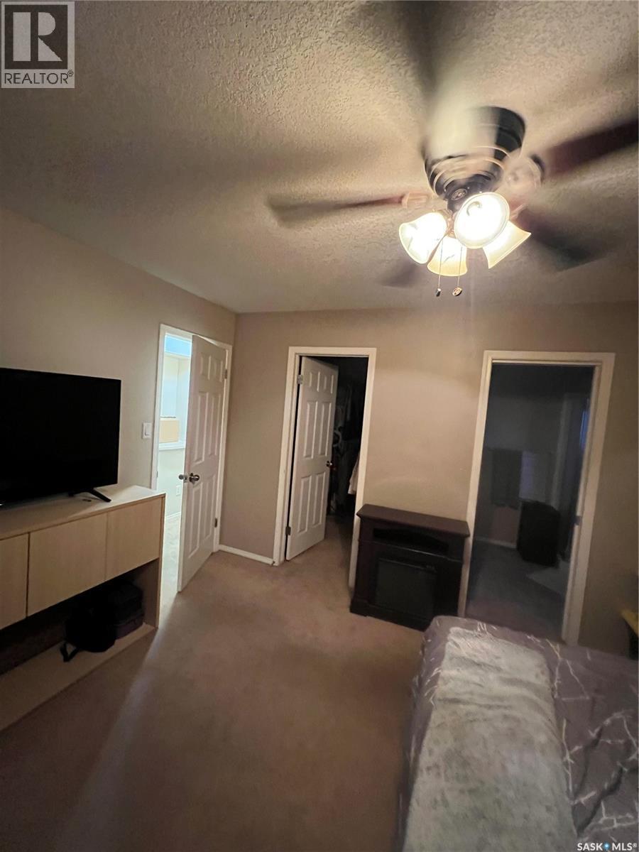 818 Bluebird Crescent, Regina, SK - Indoor