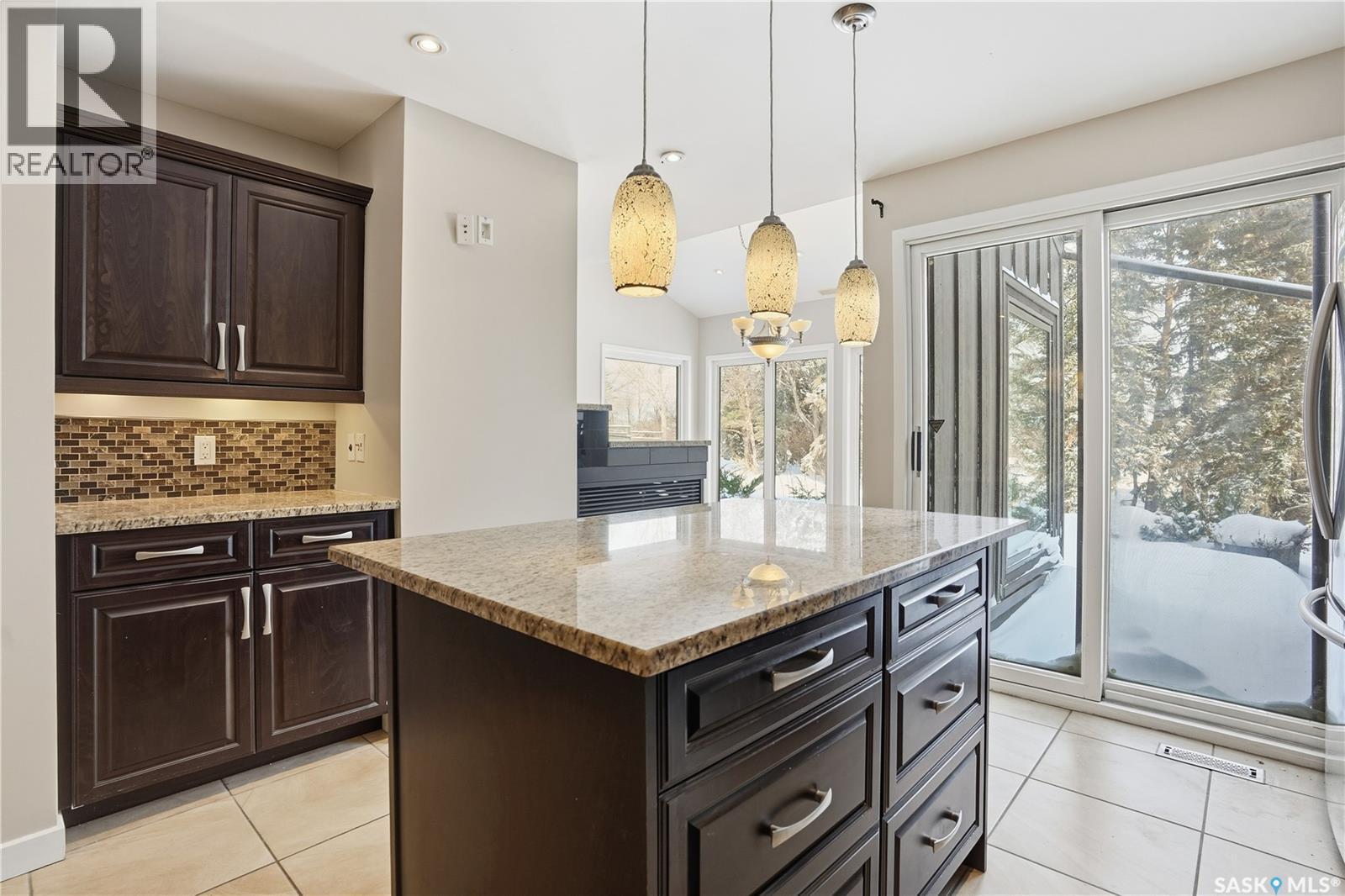 19 Martin Crescent, Regina, SK - Indoor Photo Showing Kitchen With Upgraded Kitchen