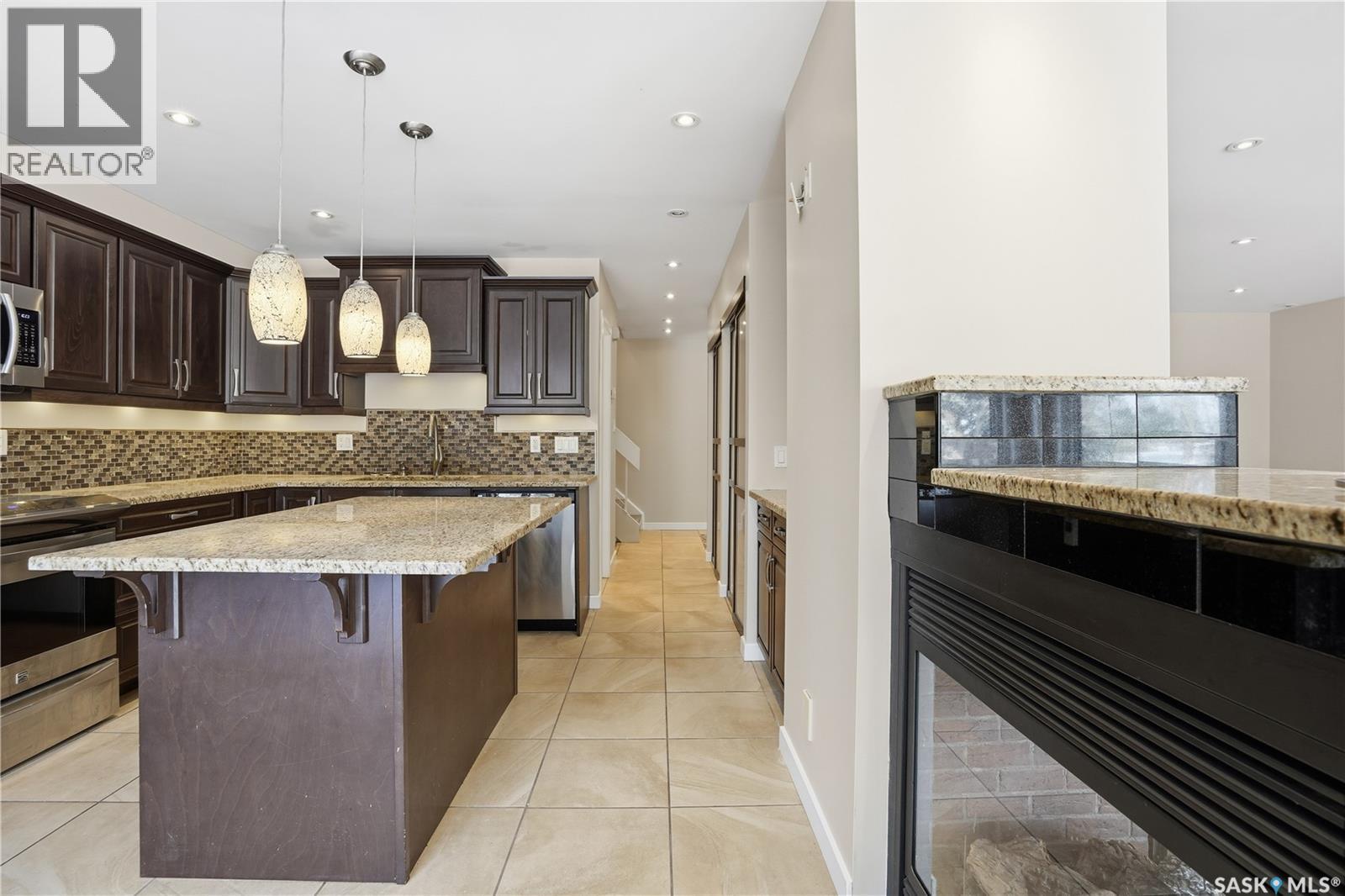 19 Martin Crescent, Regina, SK - Indoor Photo Showing Kitchen With Upgraded Kitchen