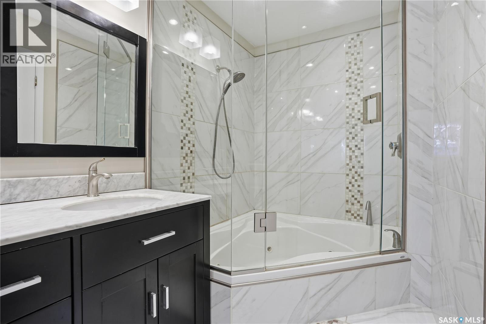 19 Martin Crescent, Regina, SK - Indoor Photo Showing Bathroom