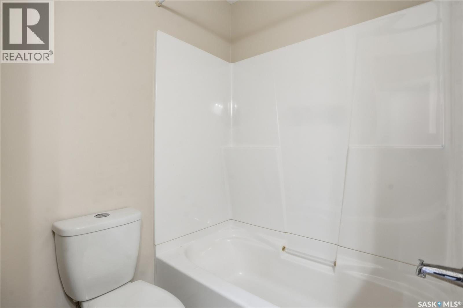 19 Martin Crescent, Regina, SK - Indoor Photo Showing Bathroom