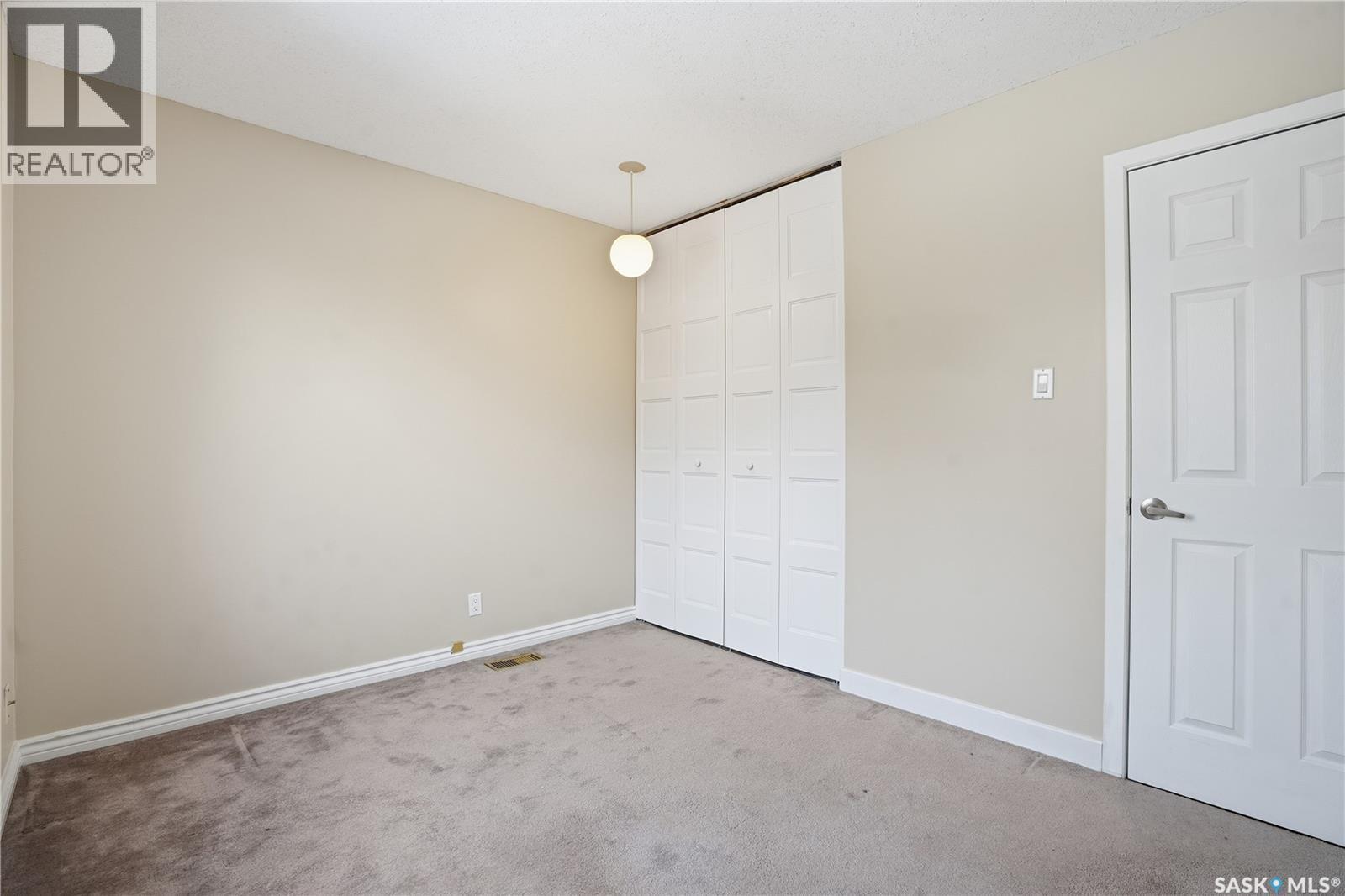 19 Martin Crescent, Regina, SK - Indoor Photo Showing Other Room