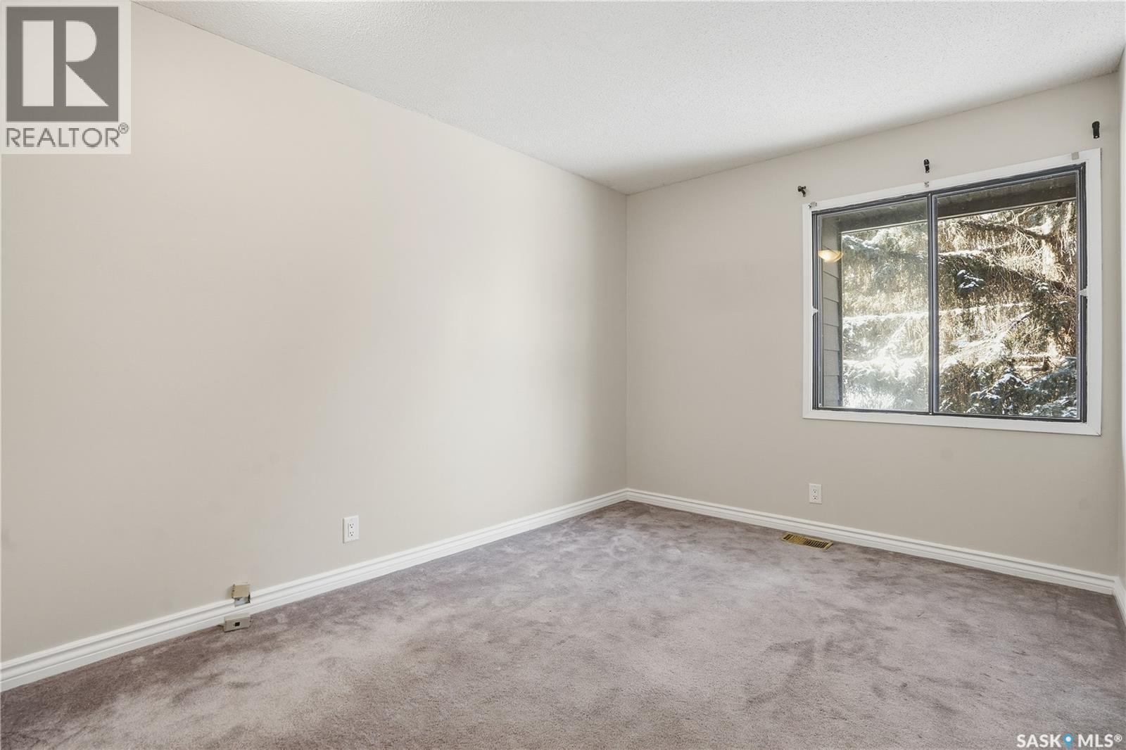 19 Martin Crescent, Regina, SK - Indoor Photo Showing Other Room