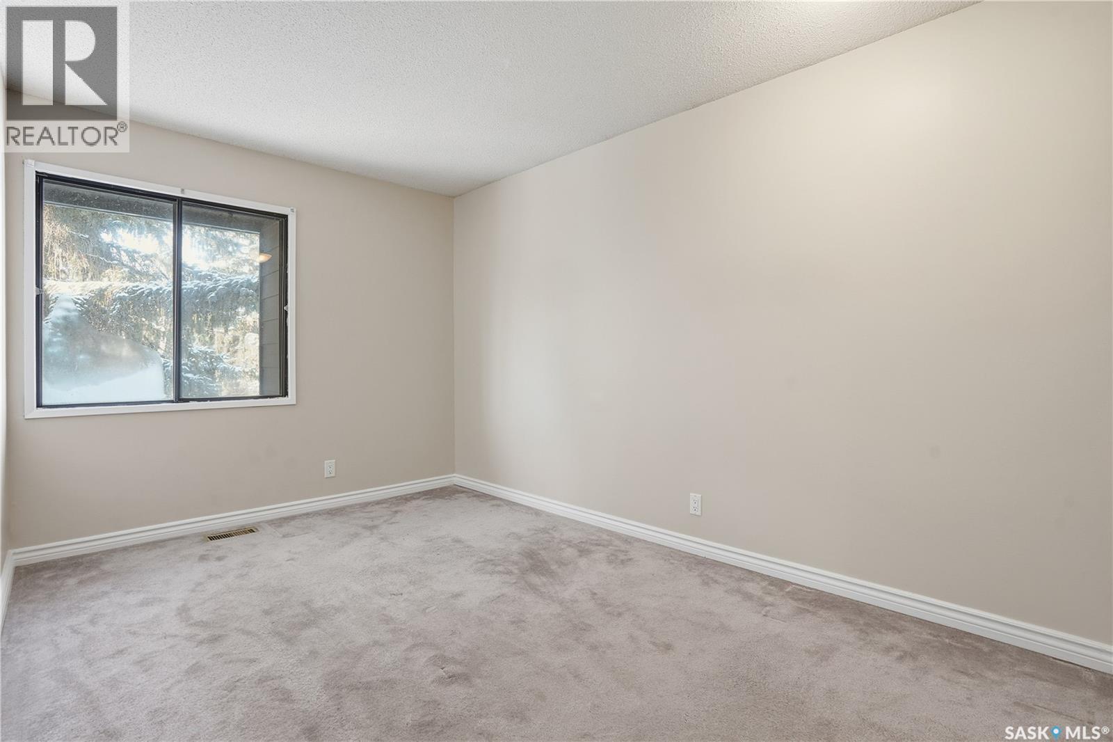 19 Martin Crescent, Regina, SK - Indoor Photo Showing Other Room